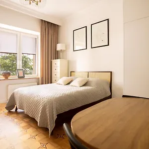 Komfortowy W Scislym Centrum Warszawy Comfortable In The Very Center Of Apartament