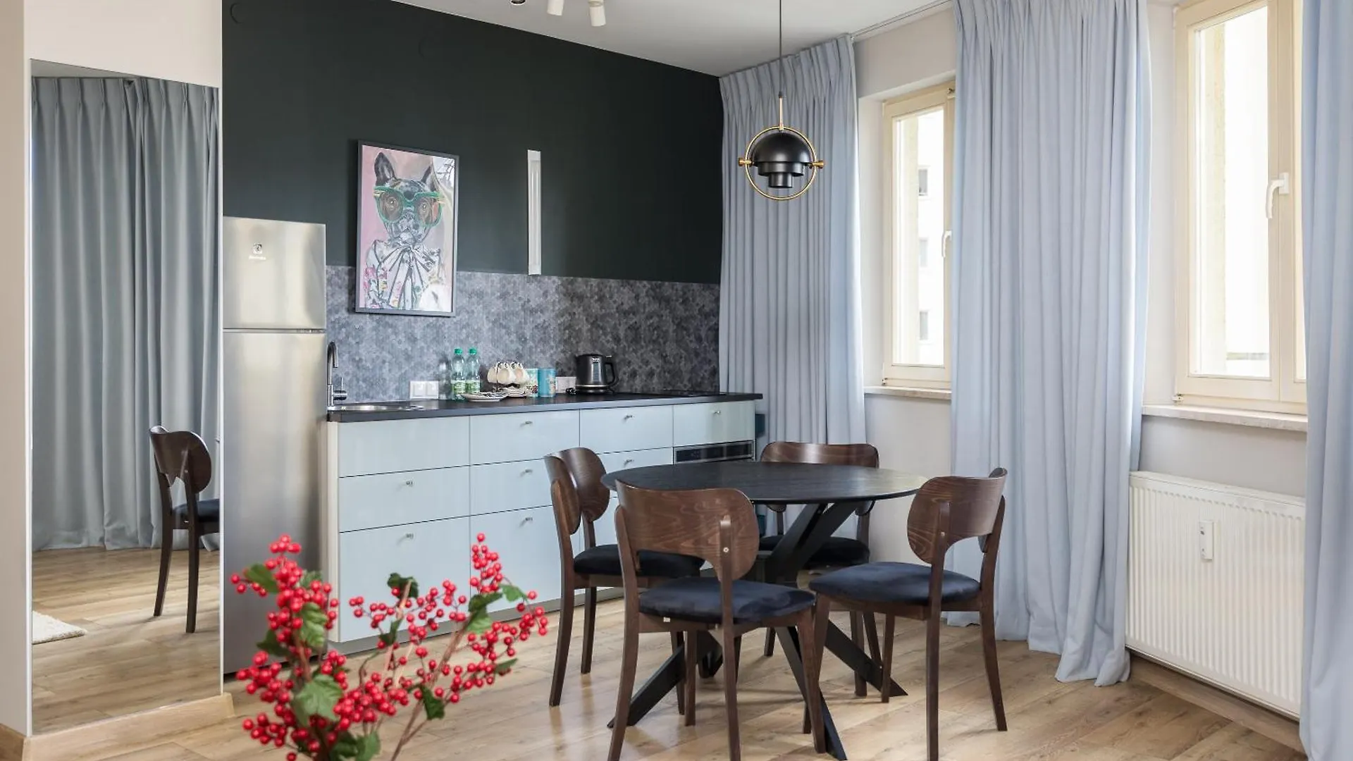 Metro Wilanowska Apartment With Spa 바르샤바